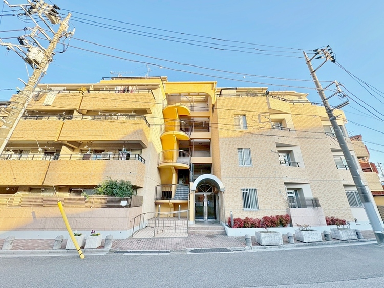 外観 資料には掲載していない情報が、現地にはたくさんあります。是非一度、現地をご確認ください。