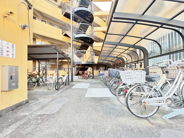 その他 きちんと整備された駐輪場。住む方の心遣いが感じられます。