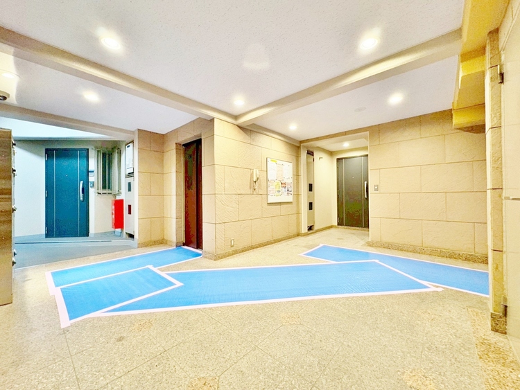 エントランス エントランス内部は、管理が行き届き清潔な共有スペースとなっています。