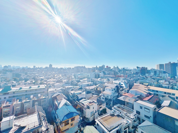 バルコニー 頬をなでる、優しい風を感じることが出来ます。