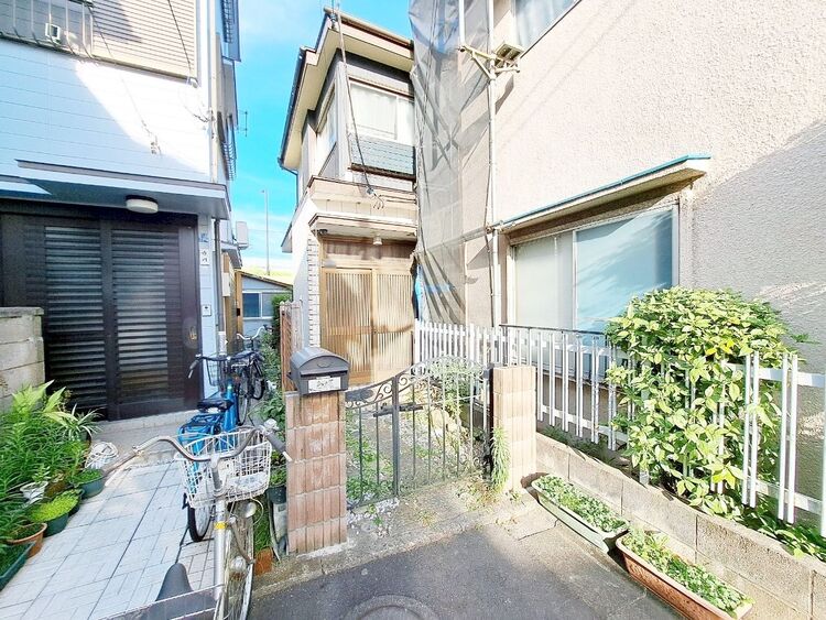 玄関 玄関を開ければ、そこは安らぎのご自宅。