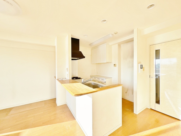 キッチン 洗練されたスタイリッシュなデザイン性と使いやすさを備えた仕様。