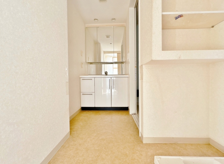 洗面 清潔感と心地よさを重視した、上質感漂うパウダールーム。