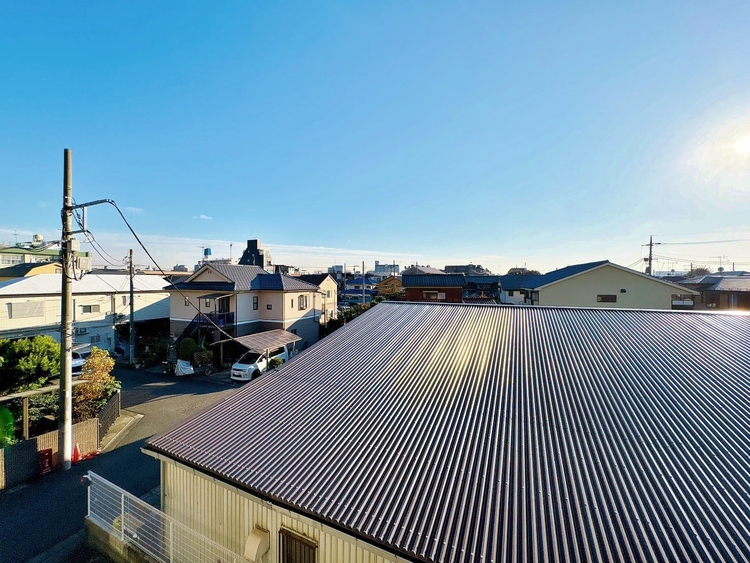 バルコニー 頬をなでる、優しい風を感じることが出来ます。