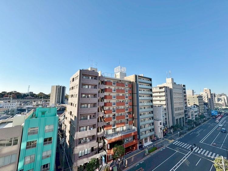 バルコニー 頬をなでる、優しい風を感じることが出来ます。