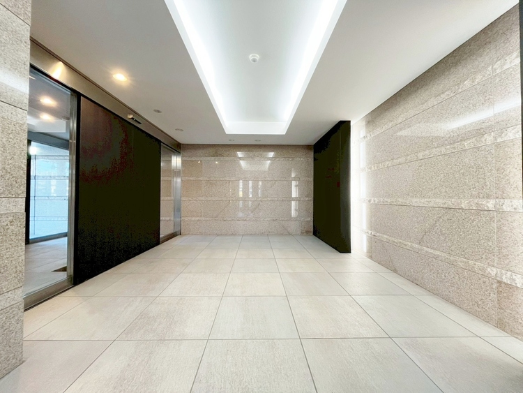 エントランス エントランス内部は、管理が行き届き清潔な共有スペースとなっています。