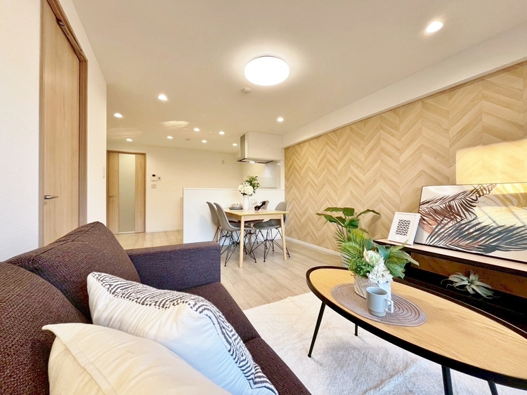 居間 飾り過ぎないシンプルな内装と偏り過ぎないデザインで統一しました。