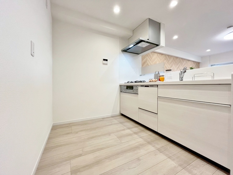 キッチン 洗練されたスタイリッシュなデザイン性と使いやすさを備えた仕様。