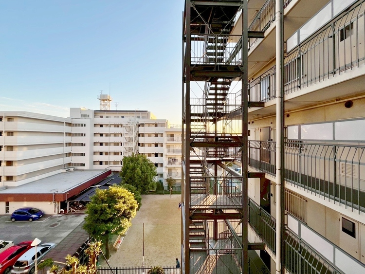 バルコニー 頬をなでる、優しい風を感じることが出来ます。