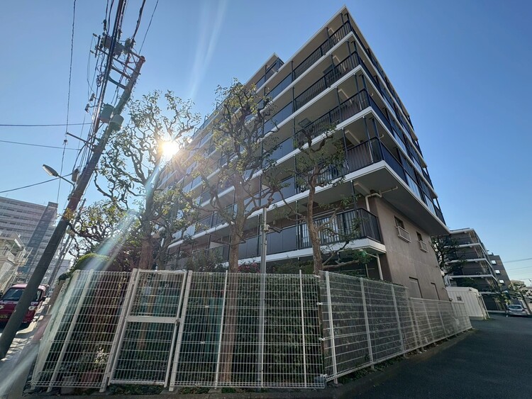 外観 現地に足をお運びいただいた際には、周辺散策などをお勧めいたします。