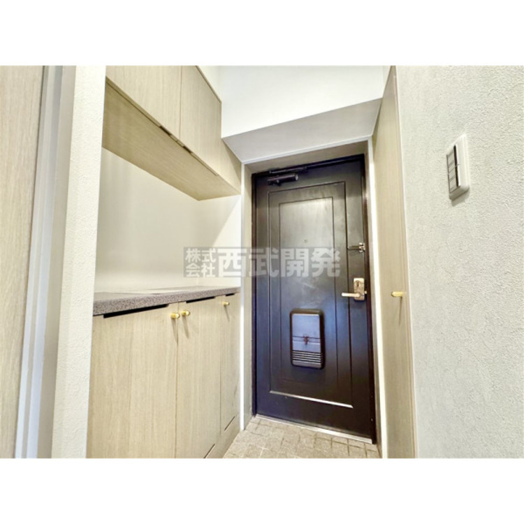 玄関 ゆとりある玄関スペースは第一印象グッド。