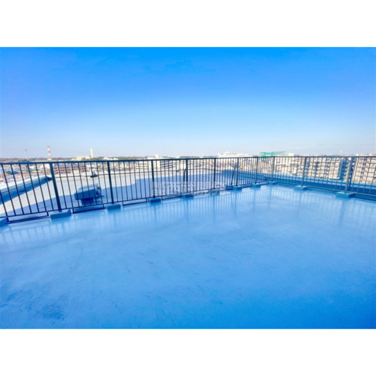 バルコニー ルーフバルコニー付きです