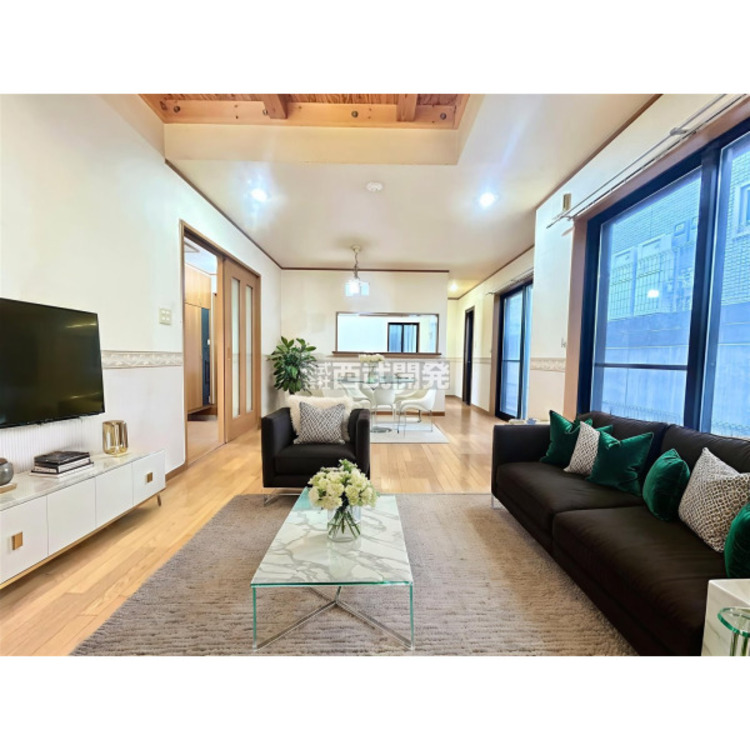 居間 配置してある家具や小物はCGによるイメージです。