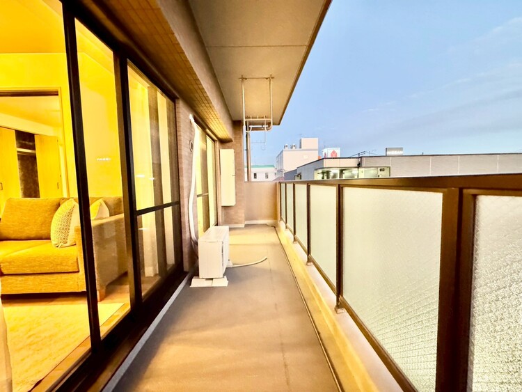 その他 朝の澄んだ空気や、夕方に吹く清々しい風を感じられるバルコニー。