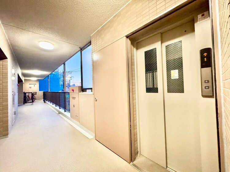 その他 エレベーター完備のため荷物が多くなっても安心。