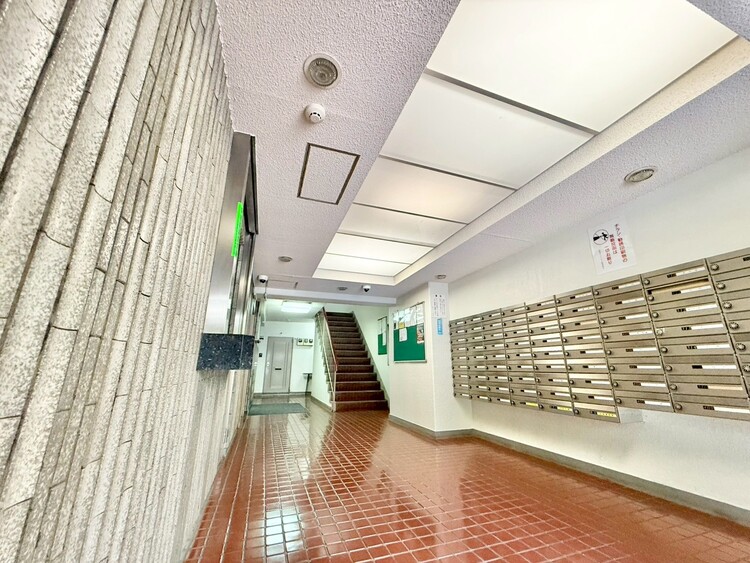 その他 館内は静寂な中が保たれており、管理が行き届いている印象を受けました。