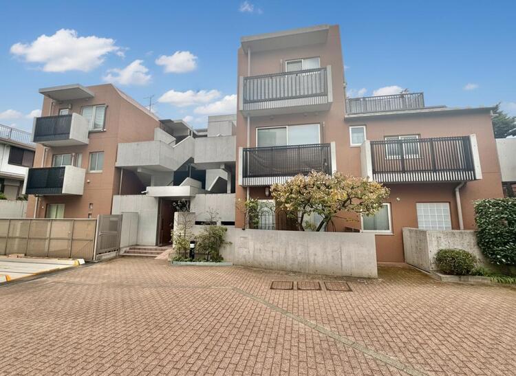 その他 飽きのこないシンプルモダンな外観です。