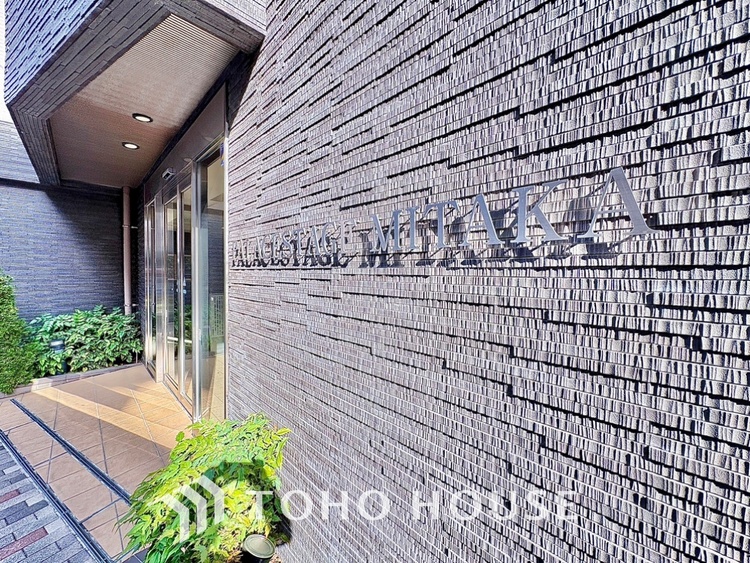 その他 忙しい朝でも、しっかり家族が揃って食事をして頂けるゆとりある大きさのダイニングスペース。リビングと和室の続き間は急な来客時になど使い勝手が良いです。実際の空間を体感してみて下さい！