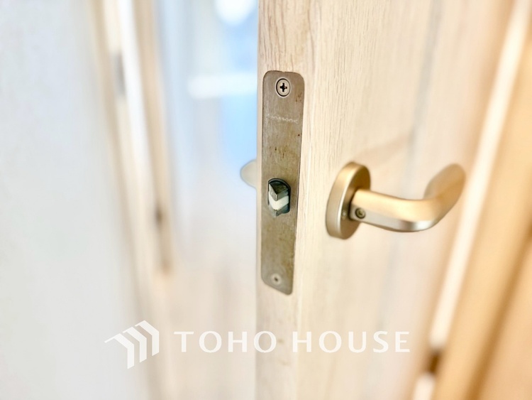 内装 ◆ここに在る◆事も無げに美しく、伝えるには筆舌に尽くし難い。豪華絢爛や華美と言う事ではなく、住まう者にとって暮らし易く心地がいいと言う美しさがこの住まいには込められている。