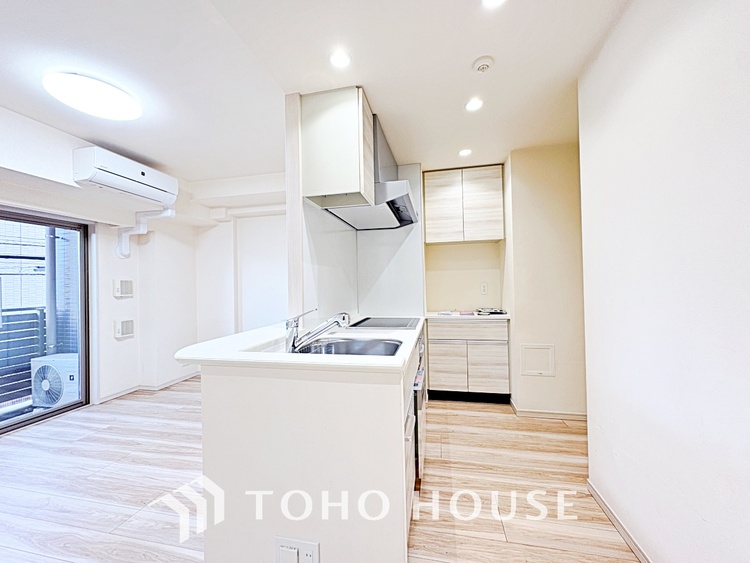 内装 お子様の面倒を見れる時間が増え時短になります。加えて手荒れも防げてしかも節水が高い為、大変人気があり重宝します。