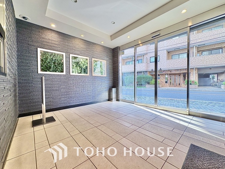 その他 使いやすく、明るい洋室に仕上がります。子供部屋や趣味のお部屋にご利用できます。ご自身で家具などを配置し、素敵な空間を創り上げられます。