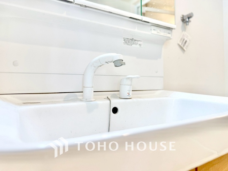 洗面 ◆洗面◆清潔感のある水回り。白で統一されたスタイリッシュな空間。毎日使う場所だから究極にシンプルにこだわりました。