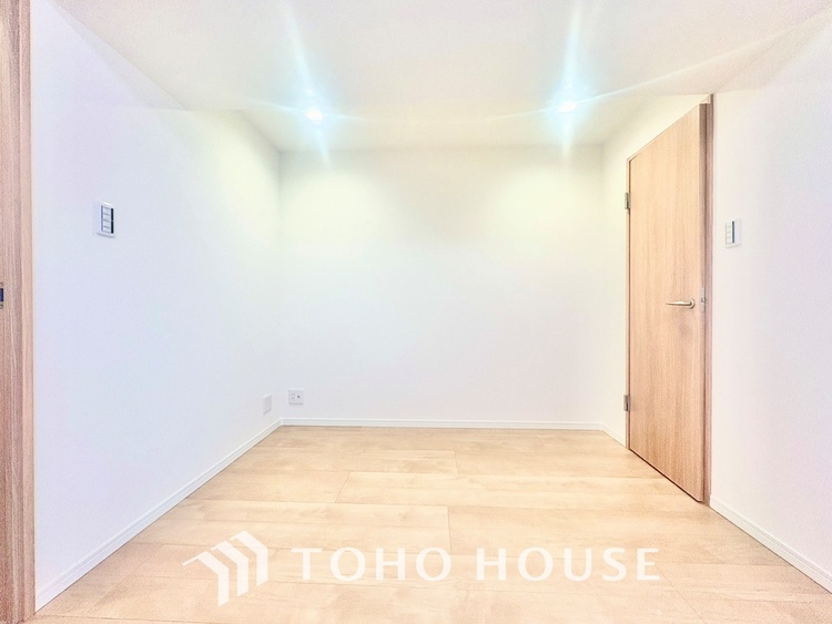 内装 【LIVING】◆陽光◆が差し込む。この開放的なLDKに家族の笑顔が集う。家族が一緒に過ごす空間は明るく、そして居心地よく。