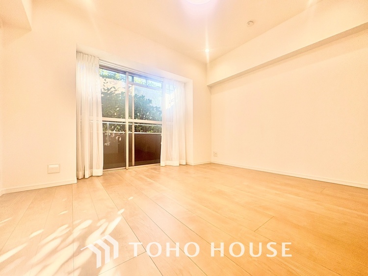 内装 【LIVING】◆Sunshine◆光が燦々と入り、いるだけで気持ちいい。「開放的でゆとりあるお部屋です。」