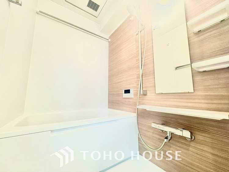 風呂 【BATHROOM】◆プライベートな空間◆simpleだからrelaxできるんです。こころもからだもキレイさっぱり。