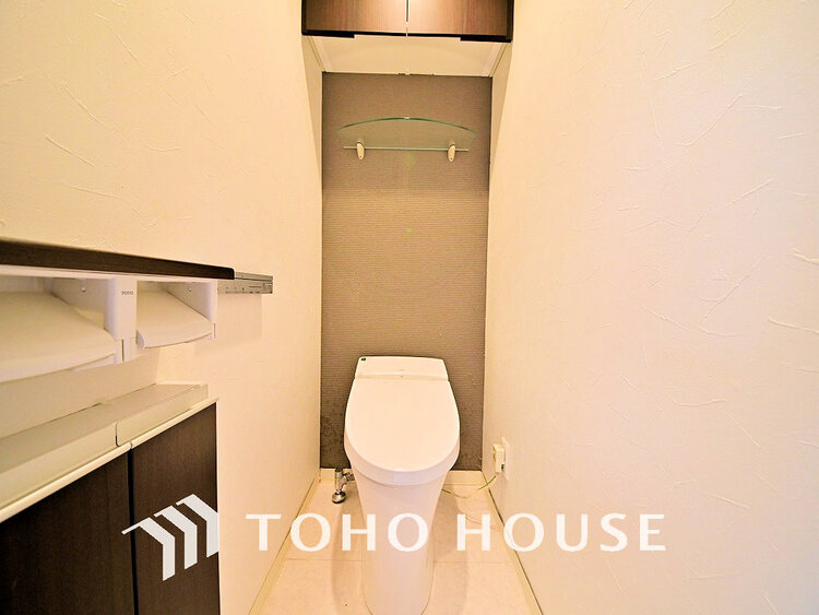 トイレ トイレには快適な温水洗浄便座付