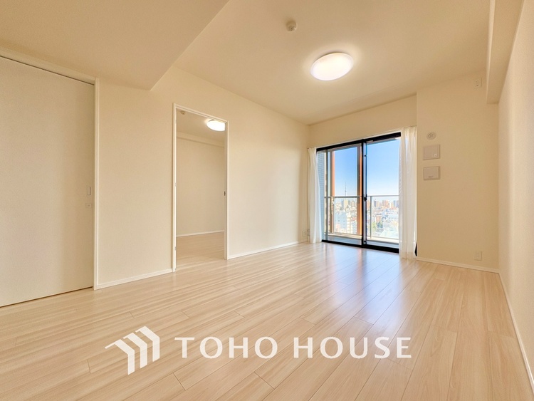 内装 「想像していた以上に広い」が写真を撮っているときの感想です。家事動線に配慮したプランによりご家族がくつろげる明るく広い空間が確保できました。