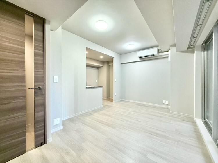 居間 シンプルな内装と偏り過ぎないデザインで統一しました。