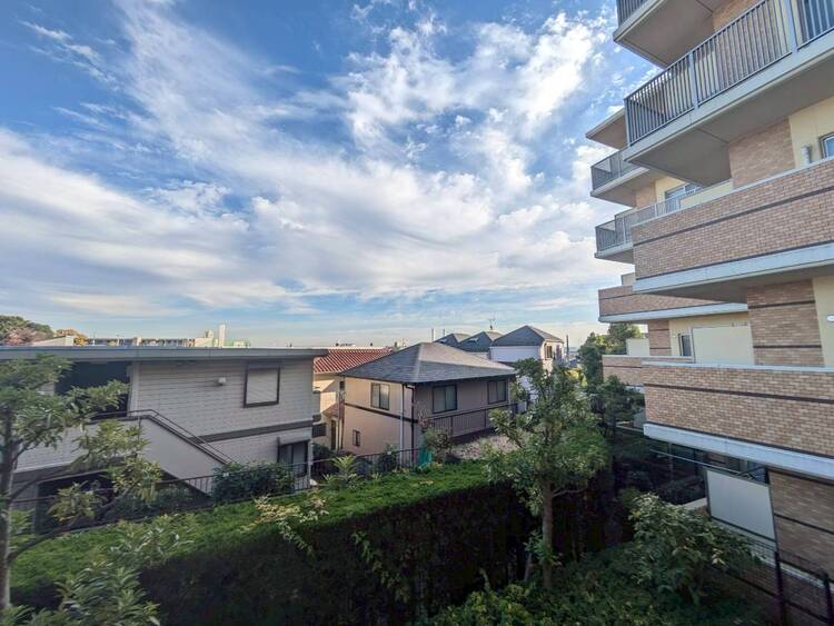 その他 眺望や窓からの景色が良いと、家で過ごす時間も快適です。