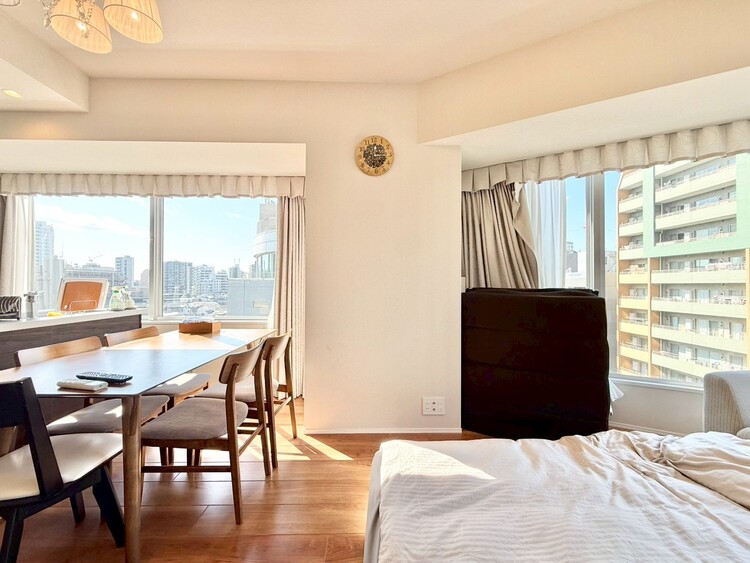 居間 落ち着いた雰囲気に包まれて、伸びやかな空間。