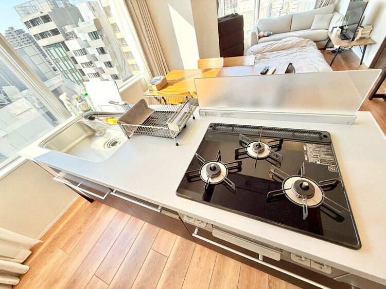 キッチン 使いやすくスタイリッシュなキッチン空間になっております。