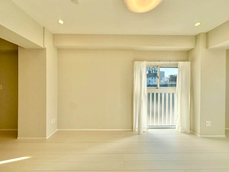 居間 シンプルな内装と偏り過ぎないデザインで統一しました。