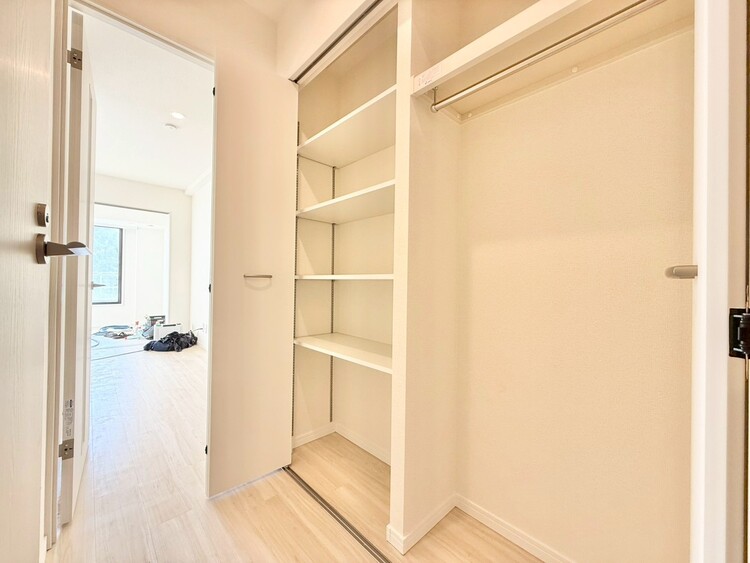 その他 収納スペースが付いていて、お部屋を広く使っていただけます。
