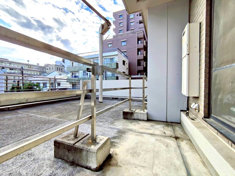 その他 朝の澄んだ空気や、夕方に吹く清々しい風を感じられるバルコニー。