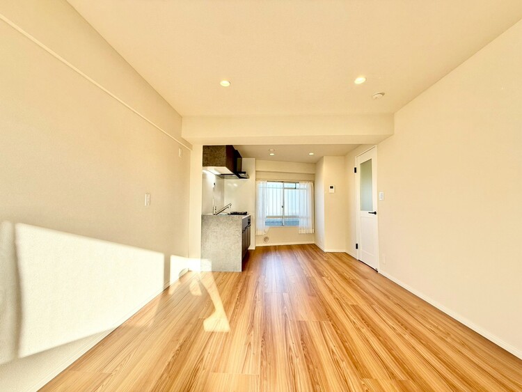 居間 シンプルな内装と偏り過ぎないデザインで統一しました。