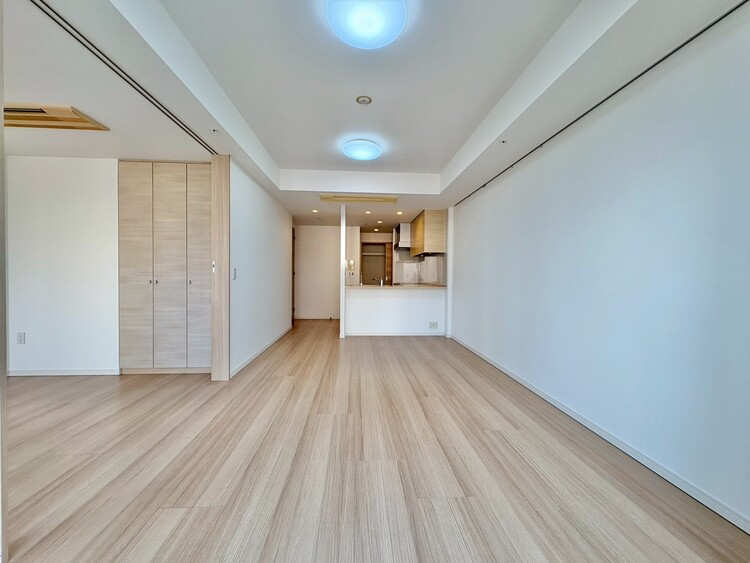 居間 シンプルな内装と偏り過ぎないデザインで統一しました。