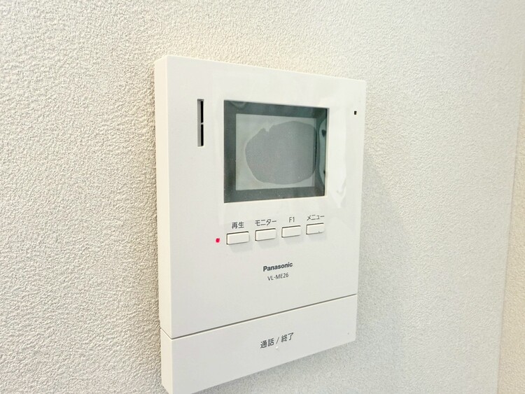 設備 誰が来てもわかる様にモニター付きインターホンを設置。