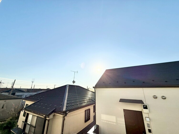 バルコニー 陽当たり・通風・開放感に恵まれた環境です。