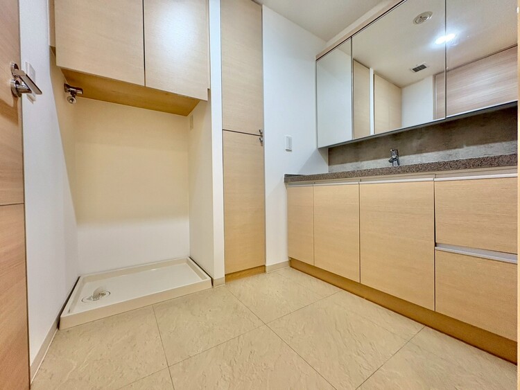 洗面 十分な広さの脱衣所。