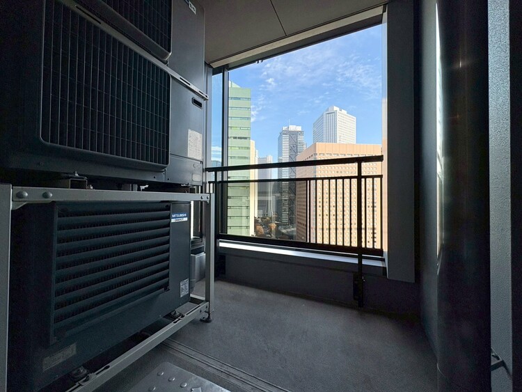 バルコニー 朝の澄んだ空気や、夕方に吹く清々しい風を感じられるバルコニー。