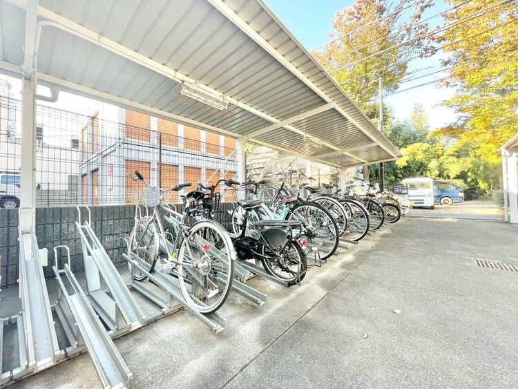 設備 駐輪場も綺麗に整頓されています。※空き状況は都度ご確認下さい。