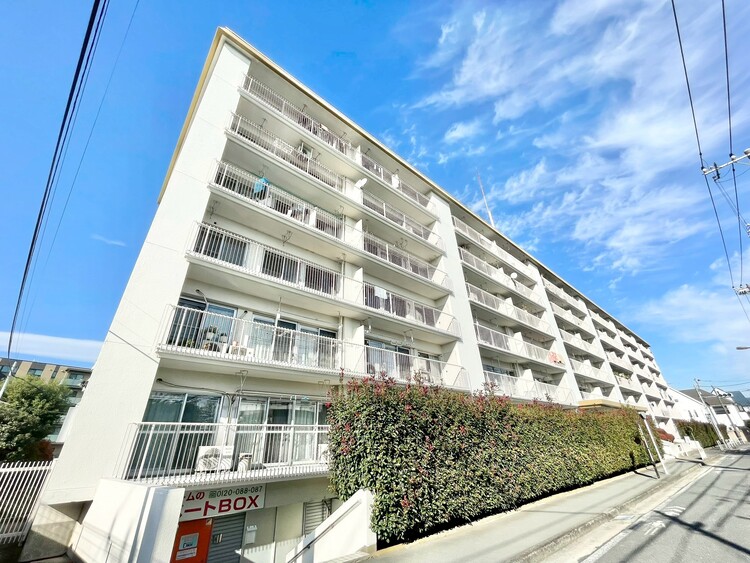 外観 飽きのこないシンプルモダンな外観です。