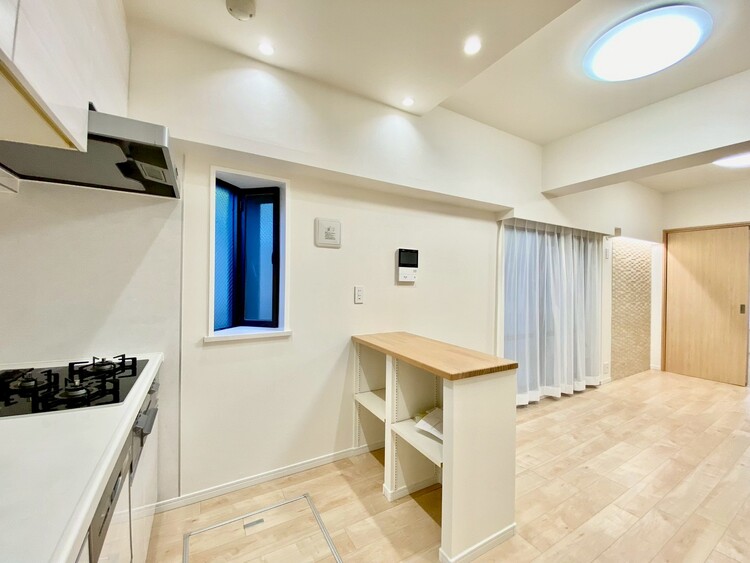 内装 【LIVING】◆Sunshine◆光が燦々と入り、いるだけで気持ちいい。「開放的でゆとりあるお部屋です。」