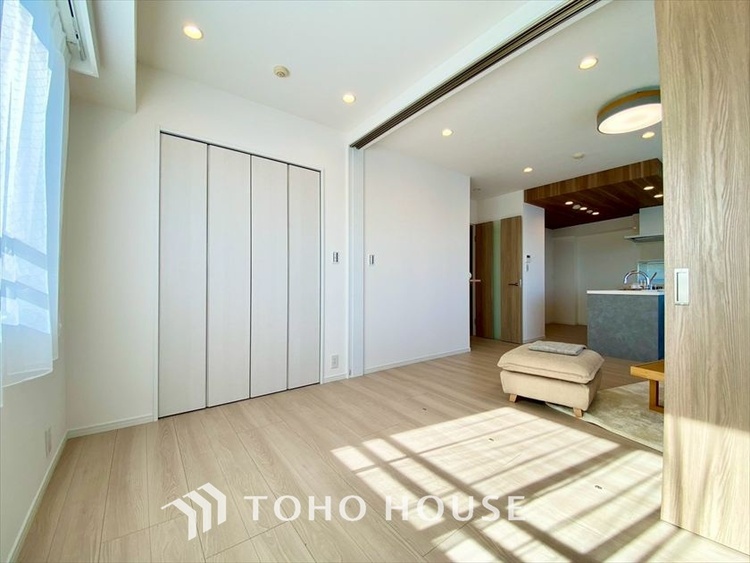 内装 【PRIVATE ROOM】◆快適◆な暮らしに不可欠な収納スペース。快適さとともに思い出も詰まっていく。