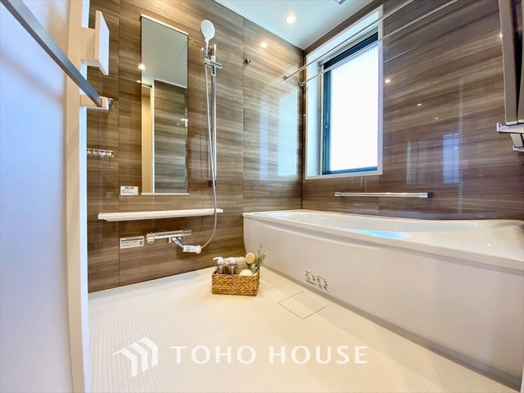 風呂 【BATHROOM】◆プライベートな空間◆simpleだからrelaxできるんです。こころもからだもキレイさっぱり。