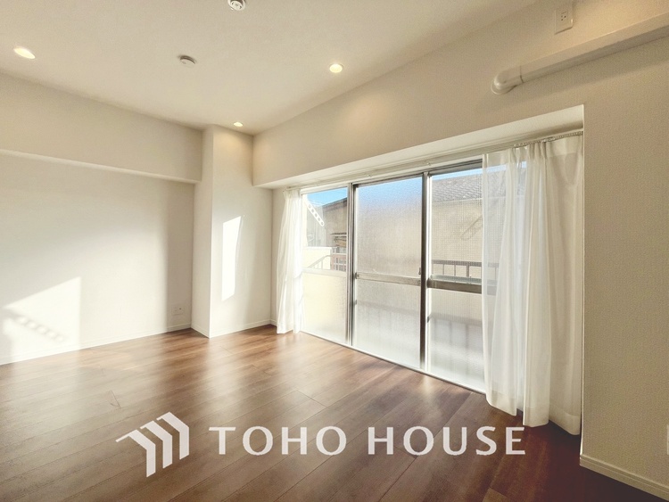 内装 【LIVING】◆煌びやか◆愛おしい家族との団欒の時間をより一層幸せなものに感じさせる煌びやかなLDK。輝かしい毎日が待っています。